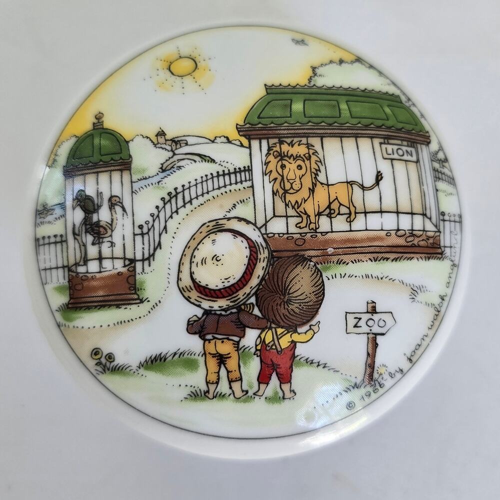 Vintage Joan Walsh Anglund Ebeling & Ruess Porcelain Trinket Box August Zoo 60s